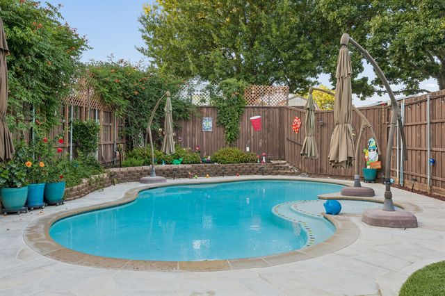 9105 Clearlake Drive, Rowlett, TX 75088