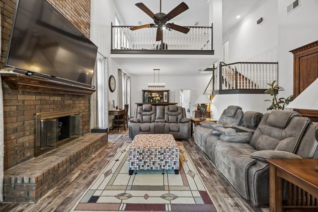 9105 Clearlake Drive, Rowlett, TX 75088