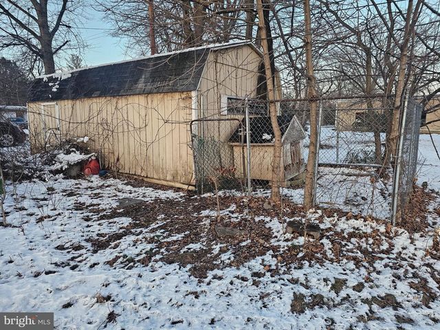 1054 WATER GAP LN, Dauphin, PA 17018