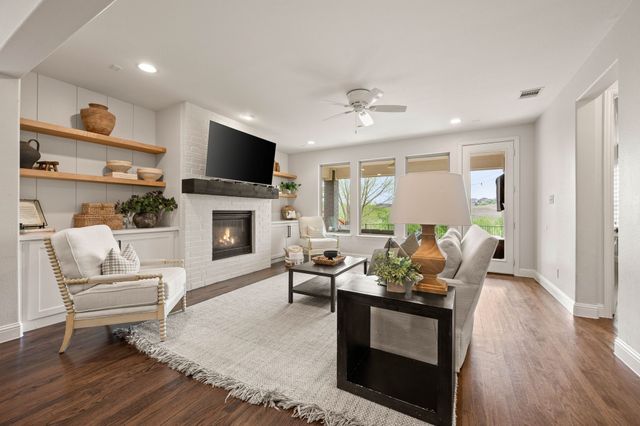 15500 Pioneer Bluff Trail, Fort Worth, TX 76262