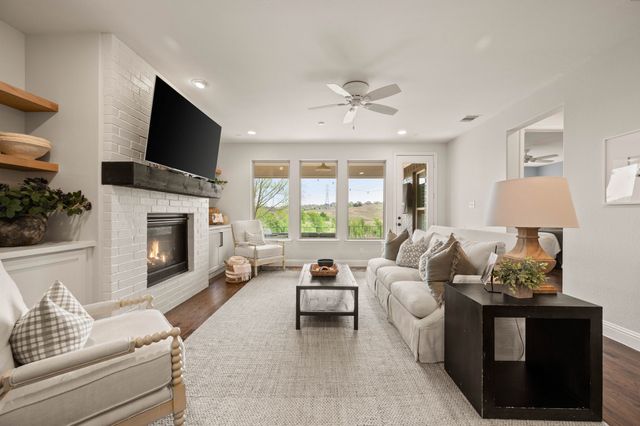 15500 Pioneer Bluff Trail, Fort Worth, TX 76262