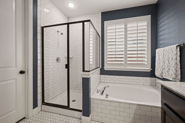 15500 Pioneer Bluff Trail, Fort Worth, TX 76262