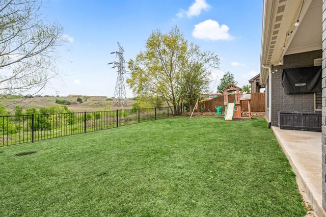 15500 Pioneer Bluff Trail, Fort Worth, TX 76262