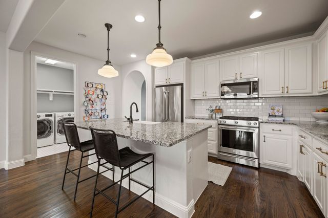 15500 Pioneer Bluff Trail, Fort Worth, TX 76262