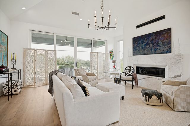 320 N O Connor Ridge Boulevard 21, Irving, TX 75038