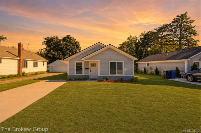1104 LaSalle Avenue, Waterford Charter Township, MI 48328