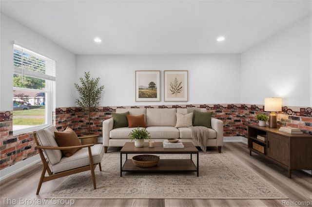 1104 LaSalle Avenue, Waterford Charter Township, MI 48328