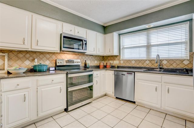 3111 West Creek Club Drive Drive, Missouri City, TX 77459