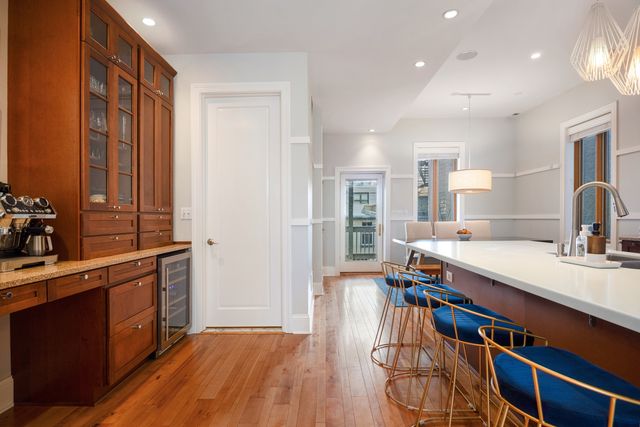 1065 N Marshfield Avenue 2, Chicago, IL 60622