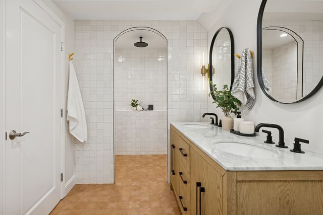 1065 N Marshfield Avenue 2, Chicago, IL 60622