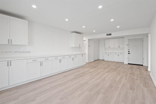 7765 SW 86th St F2-303, Miami, FL 33143