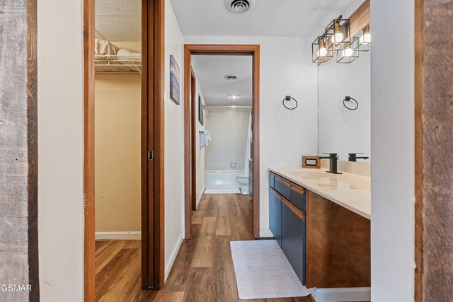 1130 Ski View Drive, Gatlinburg, TN 37738