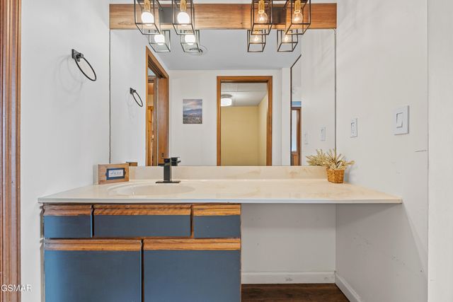 1130 Ski View Drive, Gatlinburg, TN 37738