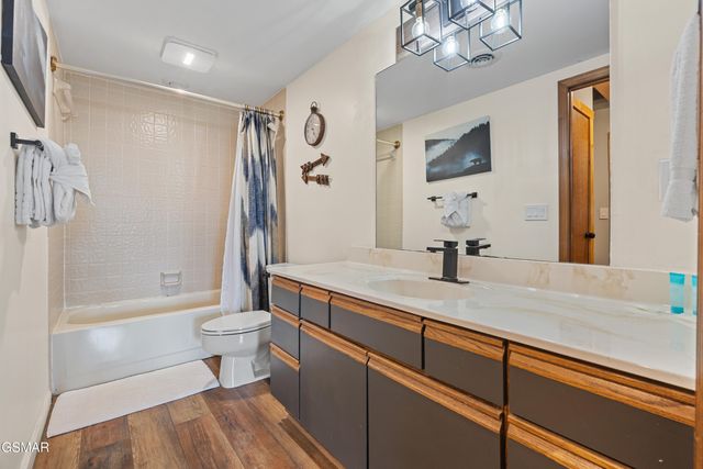 1130 Ski View Drive, Gatlinburg, TN 37738