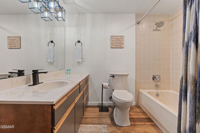 1130 Ski View Drive, Gatlinburg, TN 37738