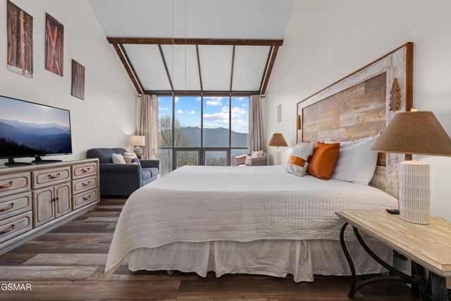 1130 Ski View Drive, Gatlinburg, TN 37738