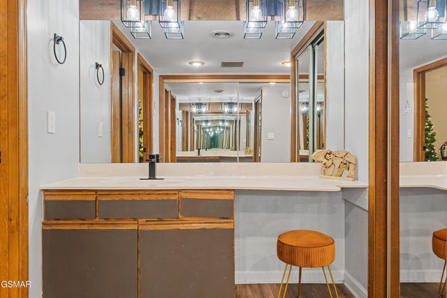 1130 Ski View Drive, Gatlinburg, TN 37738