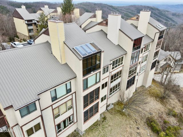 1130 Ski View Drive, Gatlinburg, TN 37738