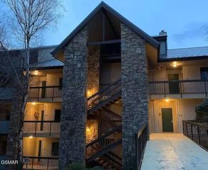 1130 Ski View Drive, Gatlinburg, TN 37738