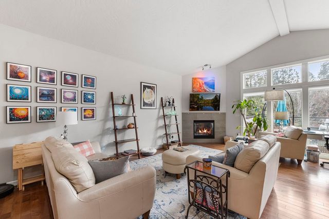 1227 W Quail Crest Ave, Spokane, WA 99224