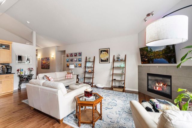 1227 W Quail Crest Ave, Spokane, WA 99224