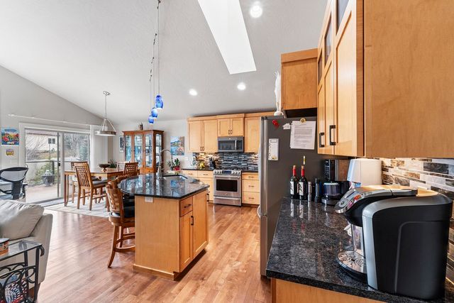 1227 W Quail Crest Ave, Spokane, WA 99224