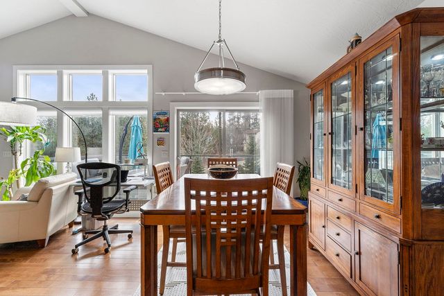 1227 W Quail Crest Ave, Spokane, WA 99224