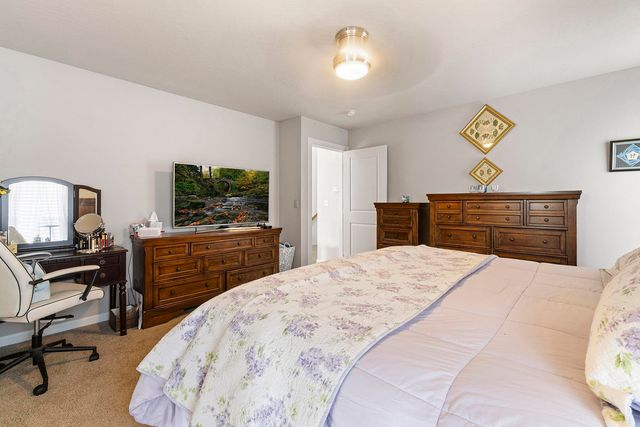 1227 W Quail Crest Ave, Spokane, WA 99224