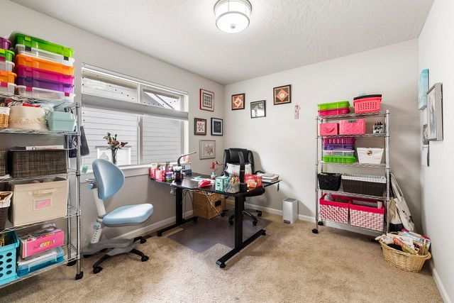 1227 W Quail Crest Ave, Spokane, WA 99224