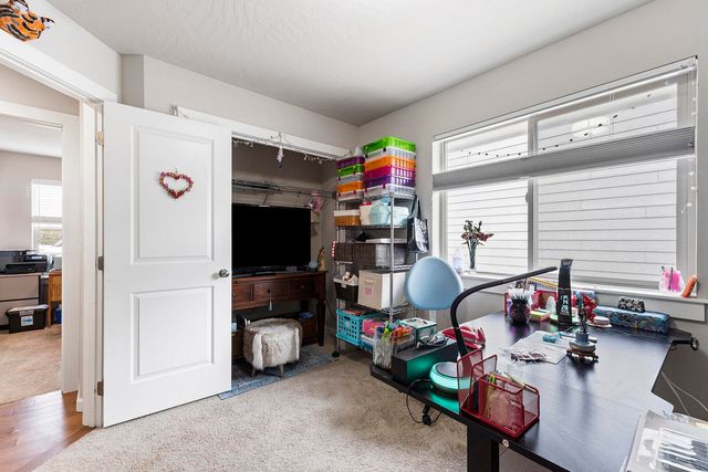 1227 W Quail Crest Ave, Spokane, WA 99224