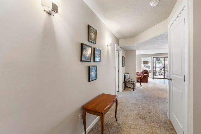 1227 W Quail Crest Ave, Spokane, WA 99224