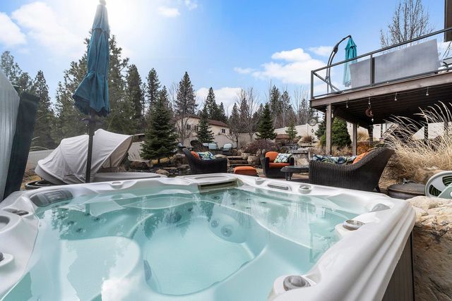 1227 W Quail Crest Ave, Spokane, WA 99224