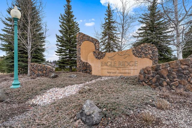 1227 W Quail Crest Ave, Spokane, WA 99224