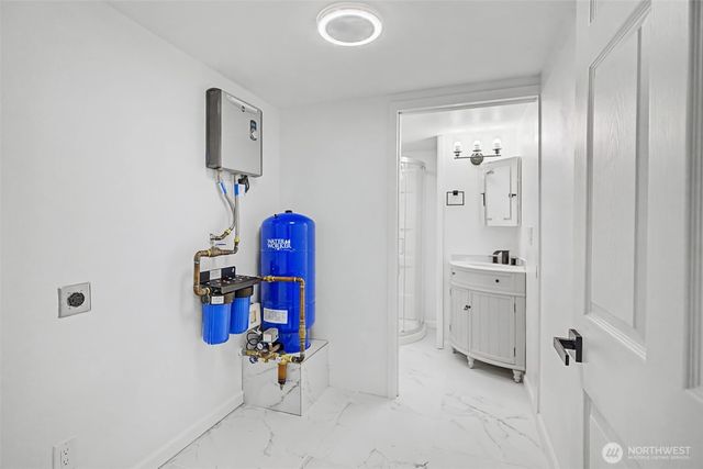 9406 Glencove Road NW, Gig Harbor, WA 98329