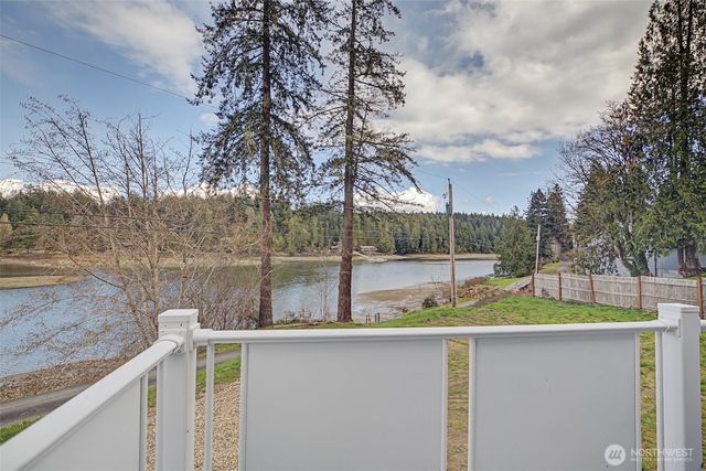 9406 Glencove Road NW, Gig Harbor, WA 98329