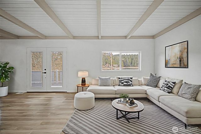 9406 Glencove Road NW, Gig Harbor, WA 98329