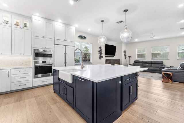 2952 SW Buena Vista Drive, Palm City, FL 34990