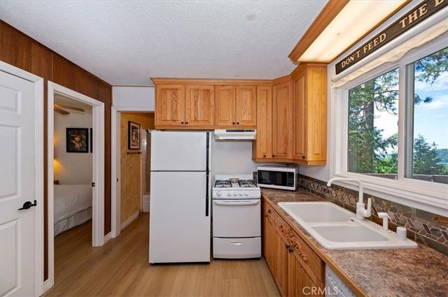 515 View, Lake Arrowhead, CA 92352