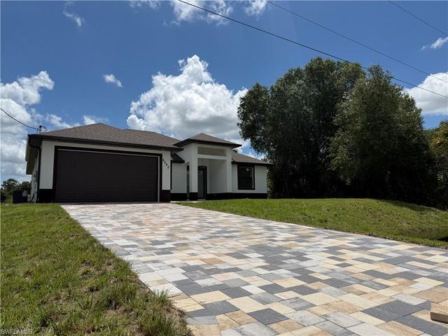 6042 Langdon AVE, Fort Myers, FL 33905