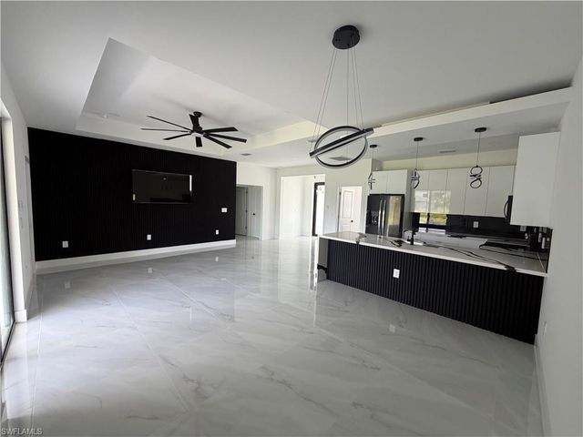 6042 Langdon AVE, Fort Myers, FL 33905