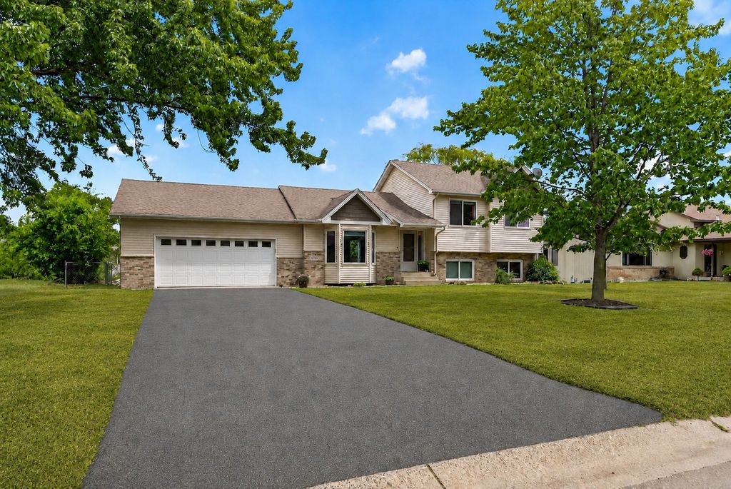 15191 Ute Street NW, Ramsey, MN 55303