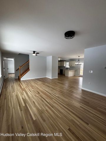 35 Pioneer Road, Gardiner, NY 12525