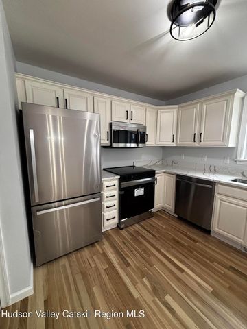 35 Pioneer Road, Gardiner, NY 12525