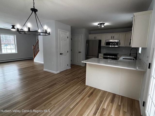 35 Pioneer Road, Gardiner, NY 12525