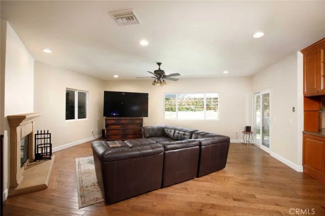 1595 E Avenida De Las Flores, Thousand Oaks, CA 91362