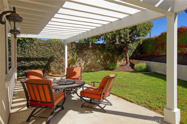 1595 E Avenida De Las Flores, Thousand Oaks, CA 91362