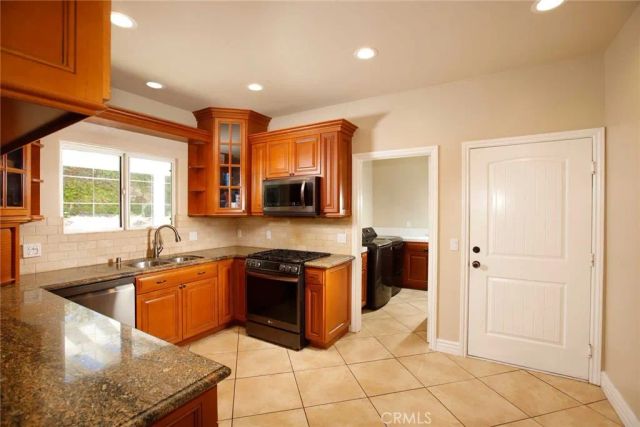 1595 E Avenida De Las Flores, Thousand Oaks, CA 91362
