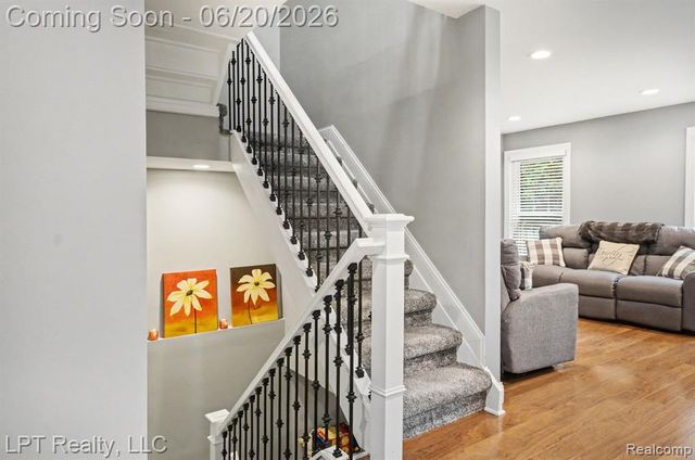 829 Langdon Court, Rochester Hills, MI 48307