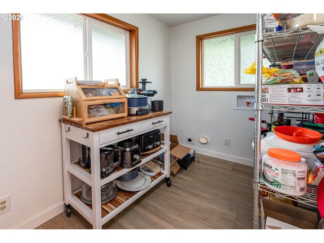 2540 W 22ND Ave, Eugene, OR 97405