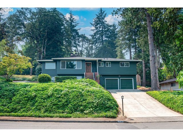 2540 W 22ND Ave, Eugene, OR 97405